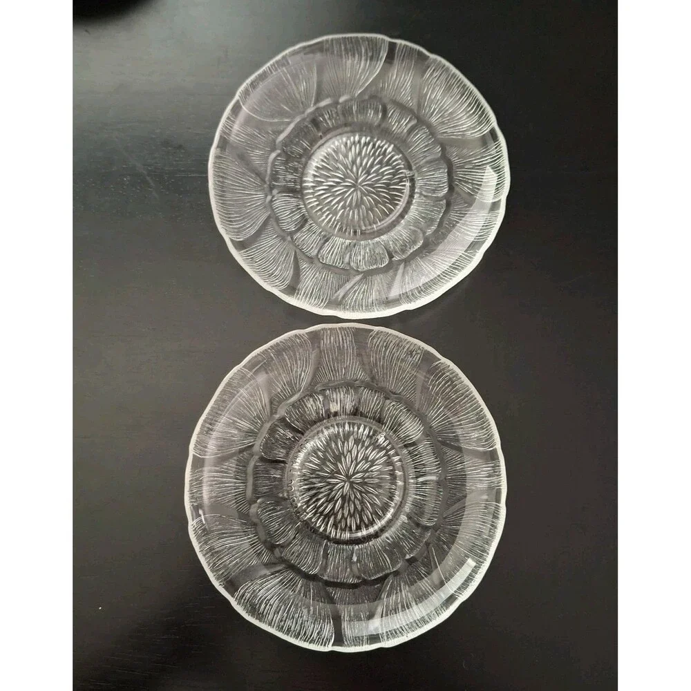 Set of 4 Arcoroc Fleur Clear Glass Cup Saucer Made in France 5 3/8
